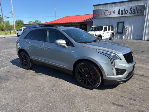 Used 2024 Cadillac XT5 Sportv w/ Platinum Package AWD/4WD image 2