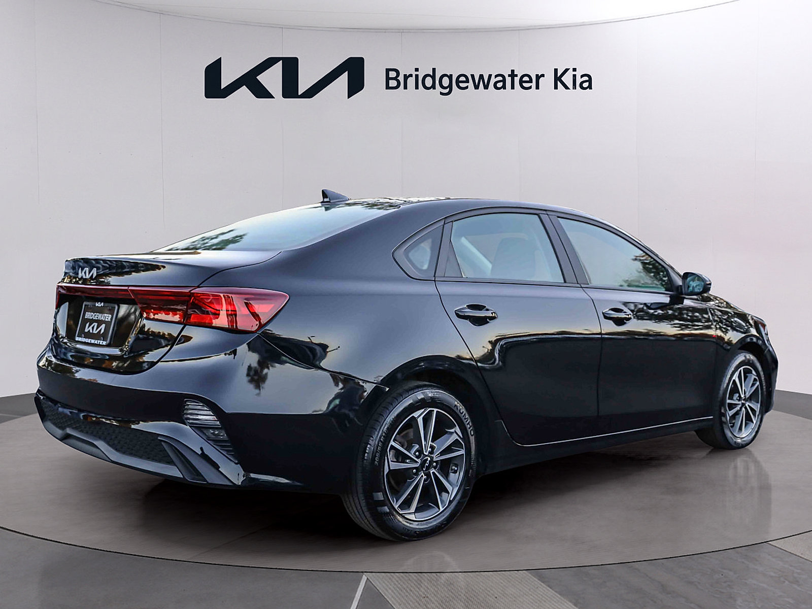 Certified 2023 Kia Forte LXS FWD image 6