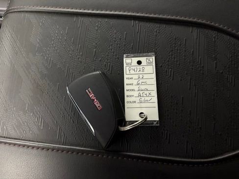 Used 2023 GMC Sierra 1500 AT4X image 28