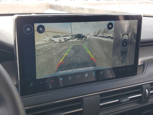 Certified 2023 Lincoln Corsair AWD w/ Equipment Group 101A image 17