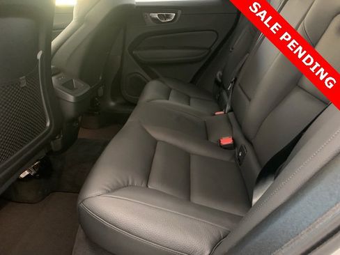 Certified 2025 Volvo XC60 B5 Plus image 8