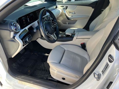 Used 2020 Mercedes-Benz CLA 250 image 10