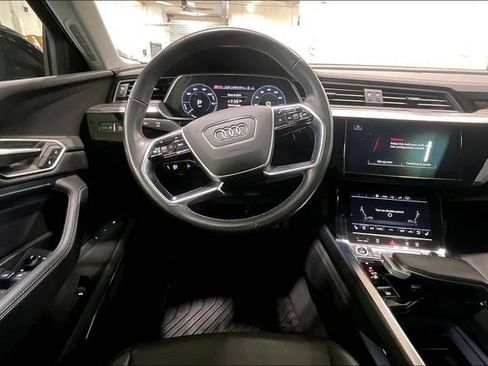 Certified 2023 Audi e-tron Premium Plus w/ Premium Plus Package AWD/4WD image 5