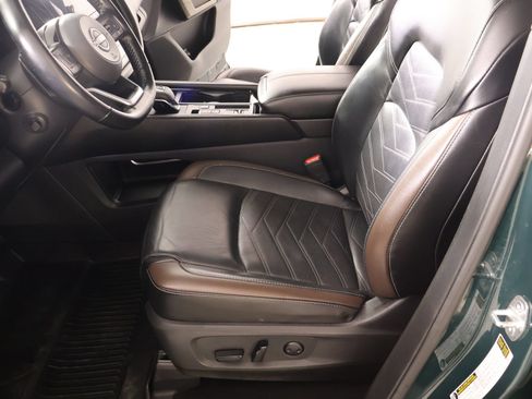 Used 2023 Nissan Pathfinder Platinum w/ Cargo Package FWD image 12