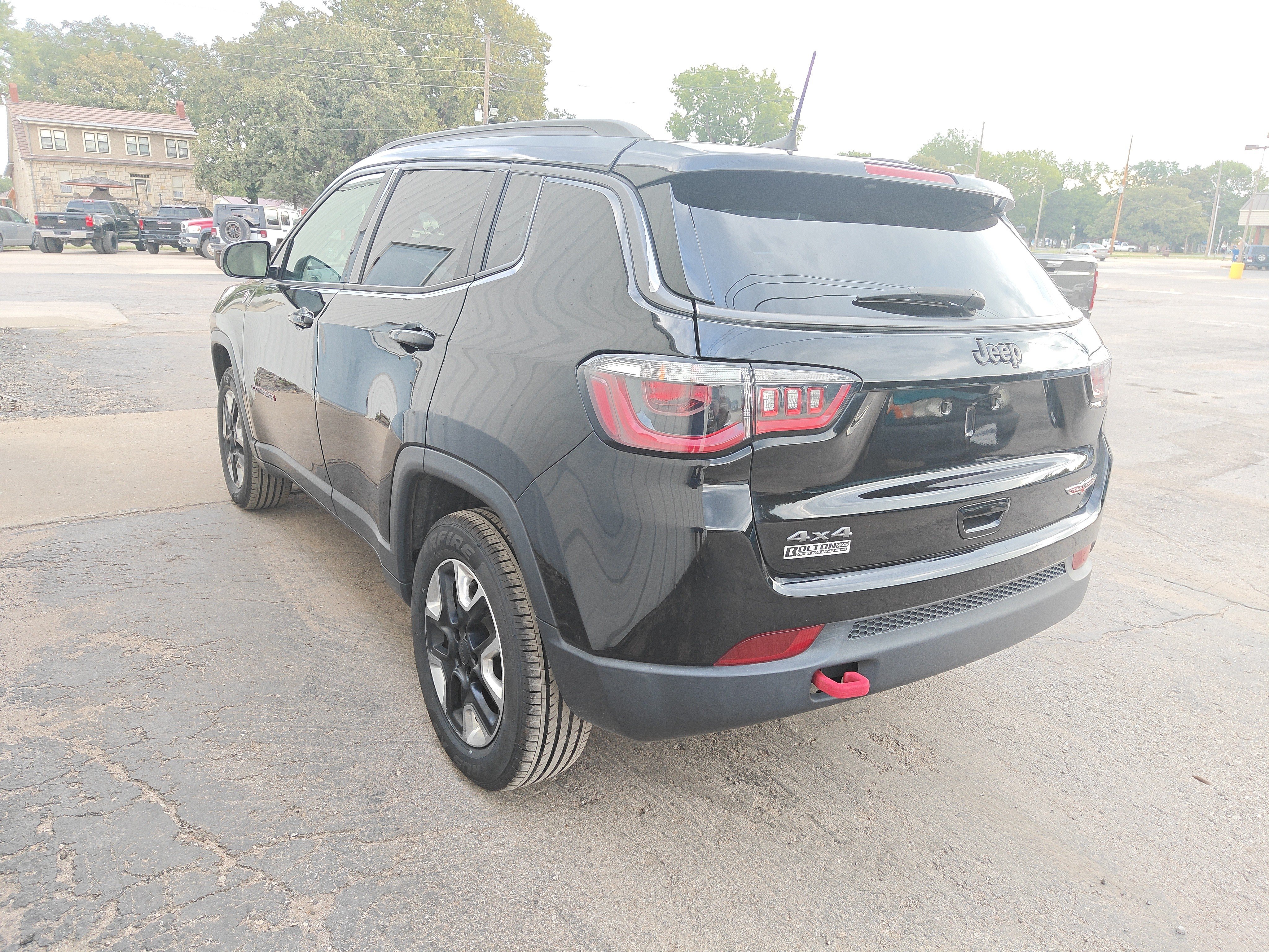 Used 2017 Jeep Compass Trailhawk w/ Leather Interior Group AWD/4WD image 11