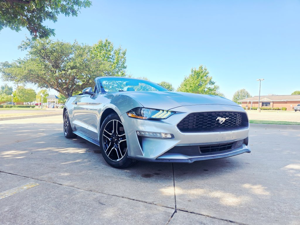 Used 2020 Ford Mustang Premium RWD image 8