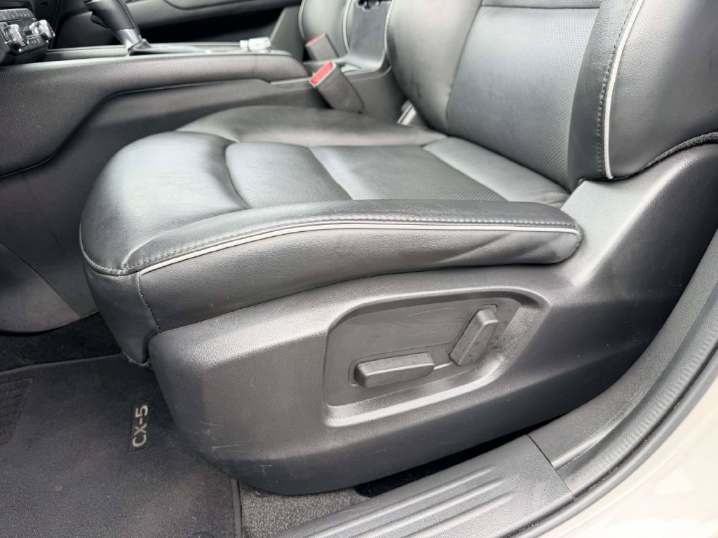 Used 2025 MAZDA CX-5 AWD 2.5 S w/ Select Package image 14