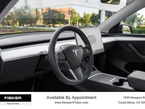 Used 2024 Tesla Model Y Long Range AWD/4WD image 13