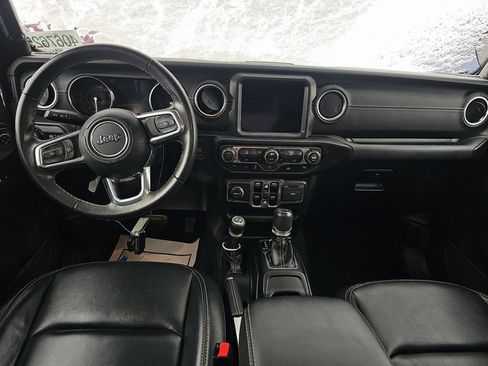 Used 2022 Jeep Wrangler Unlimited Sahara image 6