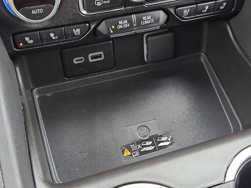 Certified 2024 GMC Yukon XL SLT image 23