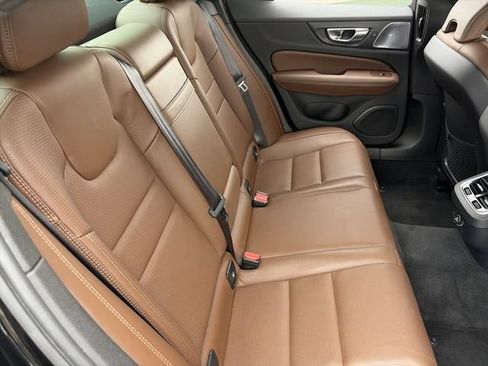 Used 2019 Volvo S60 T5 Inscription FWD image 14