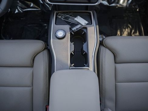 New 2026 Volvo EX90 Ultra image 25