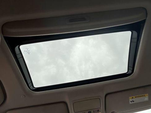 Used 2019 Honda Accord Touring image 37