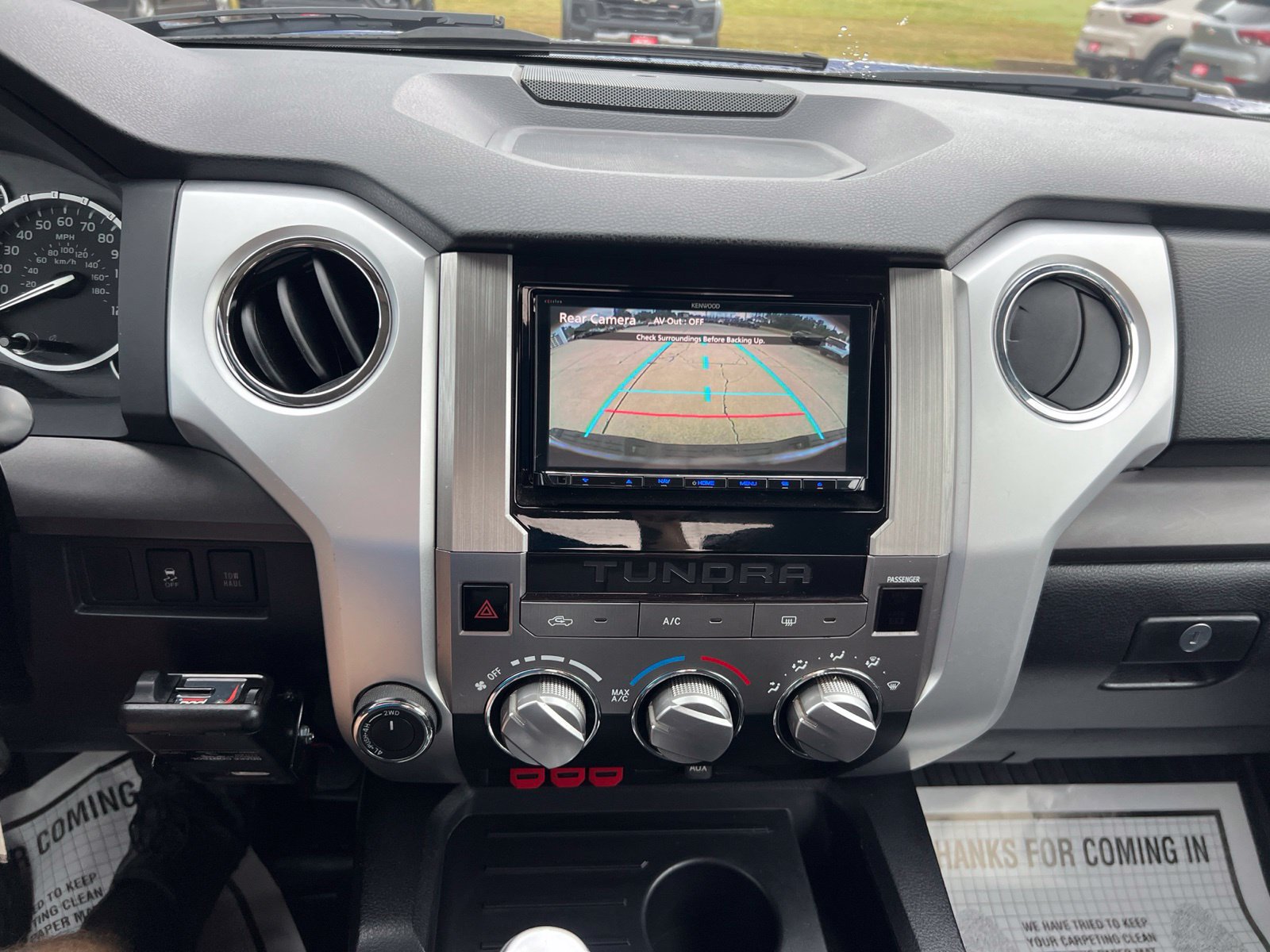Used 2015 Toyota Tundra SR5 w/ SR5 Upgrade Package AWD/4WD image 19