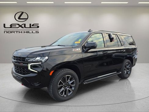 Used 2021 Chevrolet Tahoe Z71 w/ Z71 Signature Package image 1