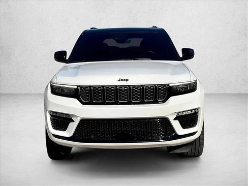 Used 2025 Jeep Grand Cherokee Summit AWD/4WD image 3