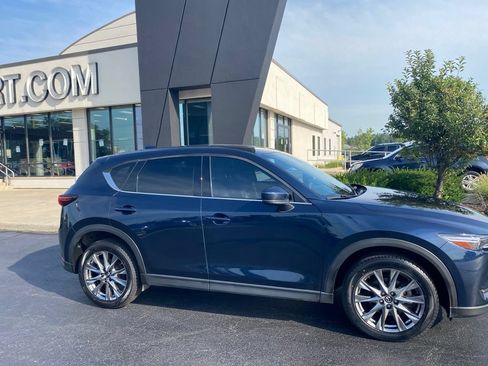 Used 2019 MAZDA CX-5 Signature AWD/4WD image 2