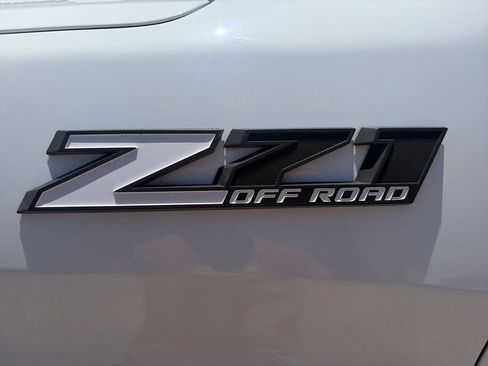 Used 2020 Chevrolet Silverado 1500 LT w/ All-Star Edition AWD/4WD image 37