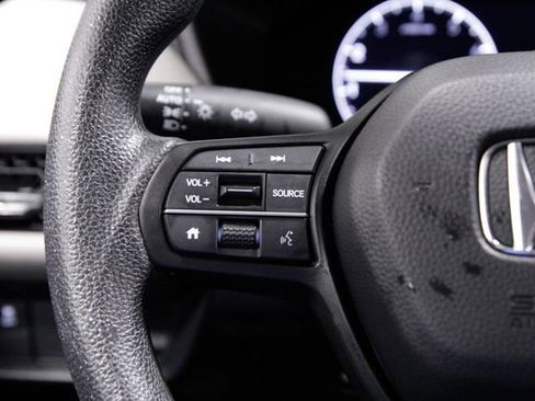 Certified 2024 Honda HR-V LX image 28