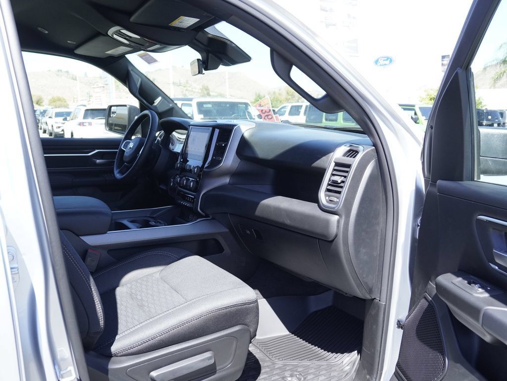 New 2026 RAM 1500 Big Horn w/ Sport Appearance Package AWD/4WD image 30