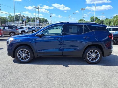 Used 2022 GMC Terrain SLT w/ Tech Package AWD/4WD image 7