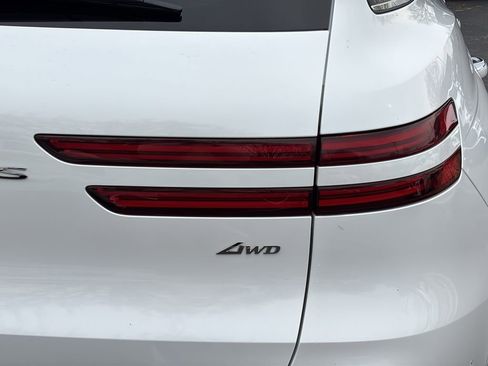 Certified 2026 Genesis GV70 2.5T Advanced image 13