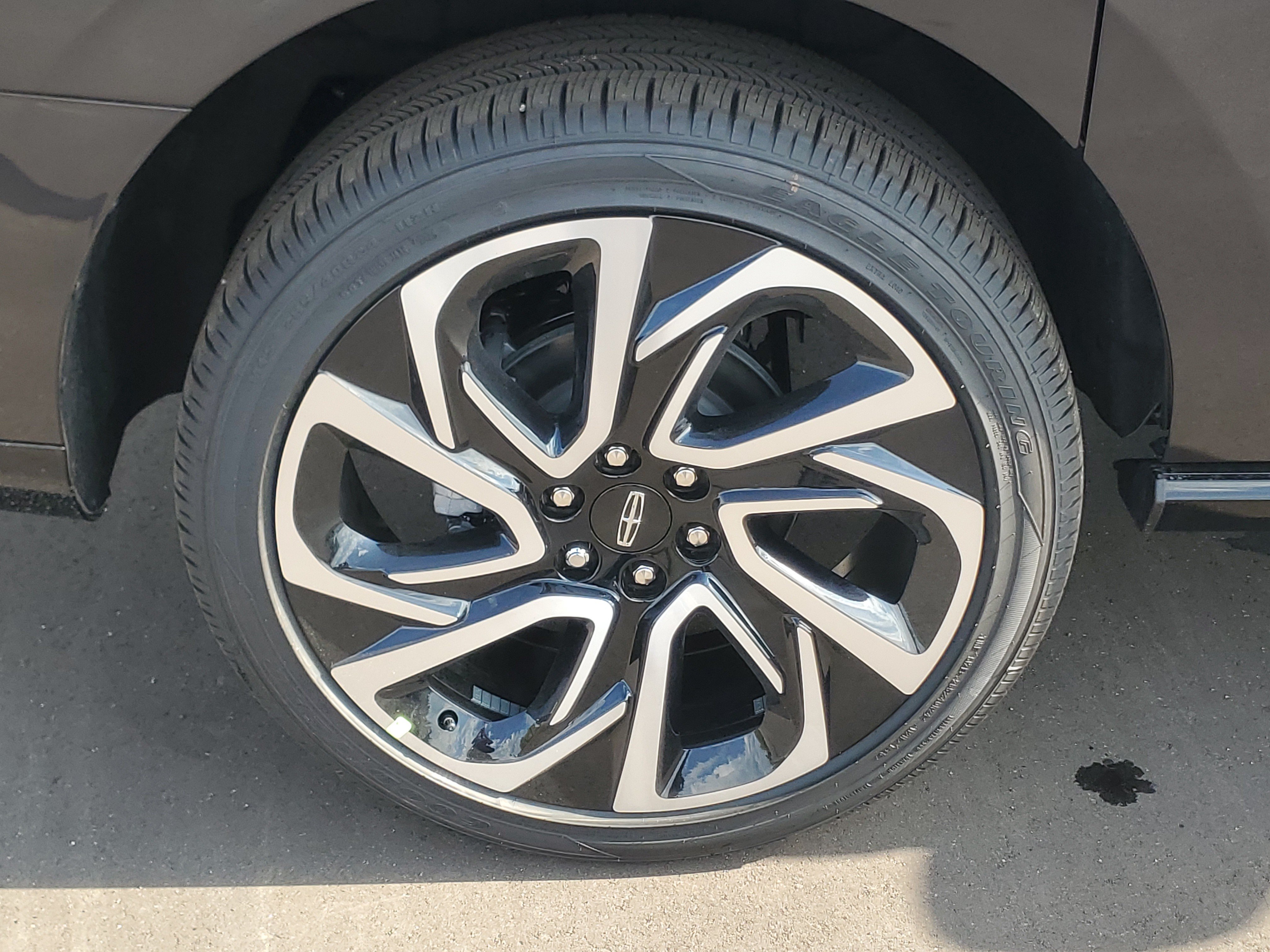 New 2027 Lincoln Navigator L Reserve AWD/4WD image 5
