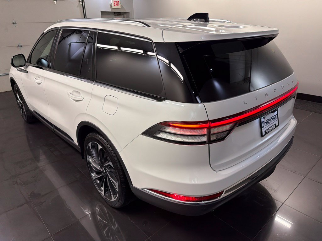 New 2027 Lincoln Aviator Reserve AWD/4WD image 4