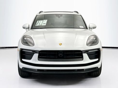 Used 2026 Porsche Macan AWD/4WD image 10