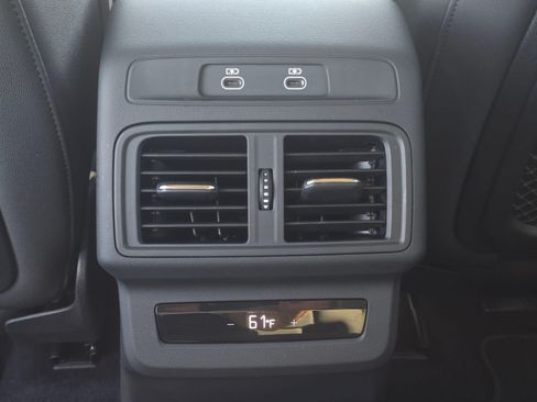 Certified 2025 Audi Q5 Premium w/ Convenience Package AWD/4WD image 17