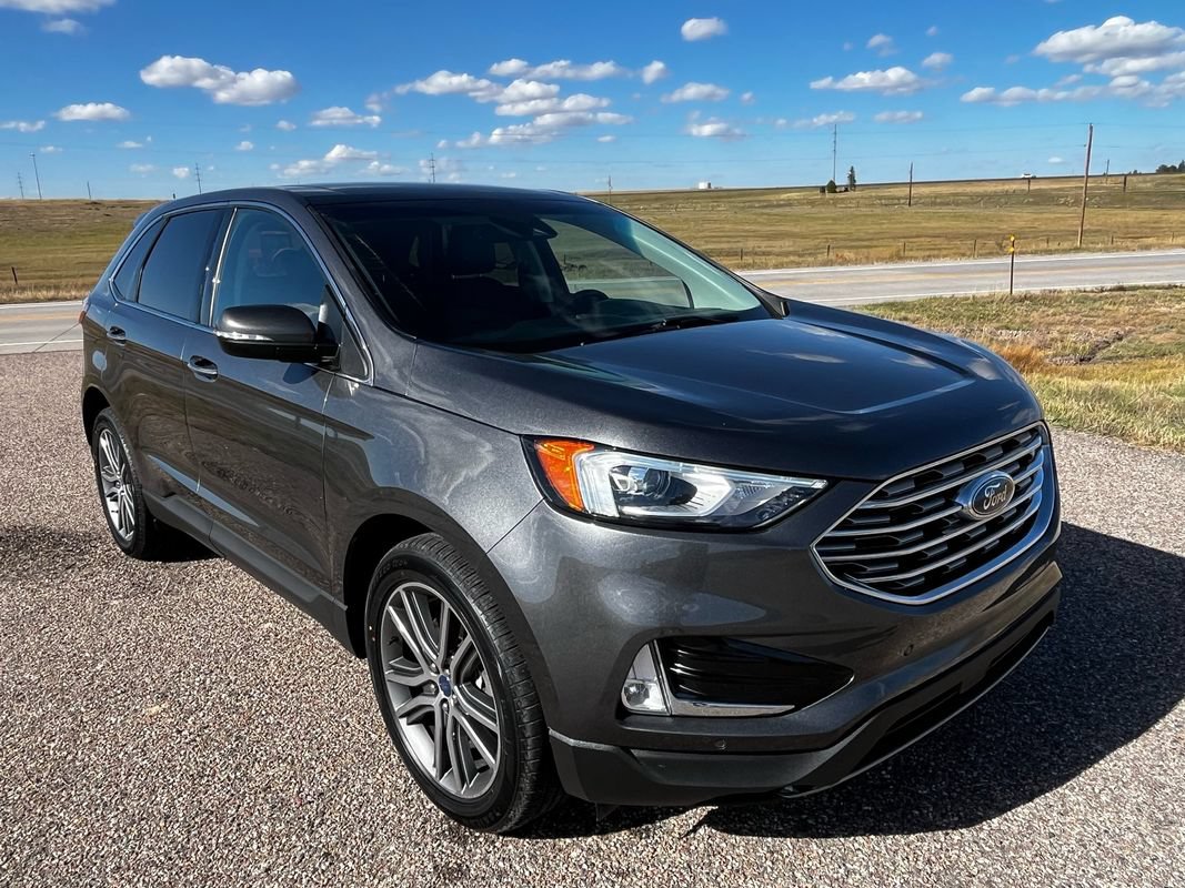 Used 2020 Ford Edge Titanium w/ Class II Trailer Tow Package AWD/4WD image 7