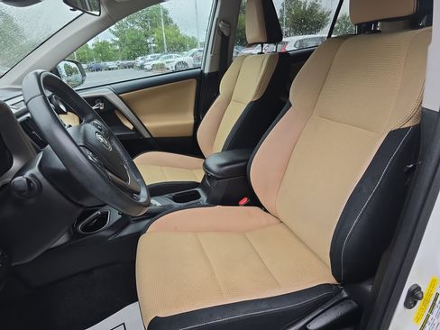 Used 2016 Toyota RAV4 XLE w/ Convenience Package FWD image 13