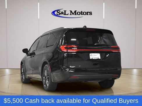 New 2026 Chrysler Pacifica Select w/ S Appearance Package FWD image 7