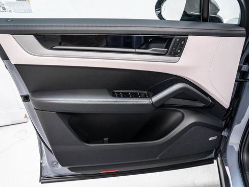 New 2026 Porsche Cayenne S AWD/4WD image 25