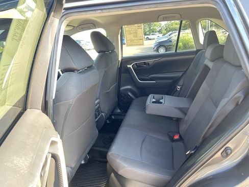 Used 2022 Toyota RAV4 LE AWD/4WD image 47