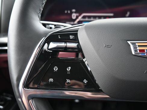 Used 2026 Cadillac Escalade Luxury w/ LPO, Floor Liner Package AWD/4WD image 18