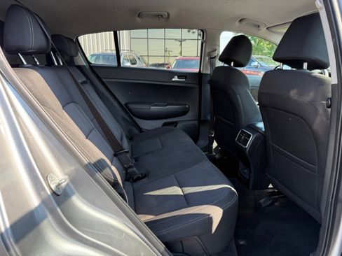 Used 2022 Kia Sportage LX image 14