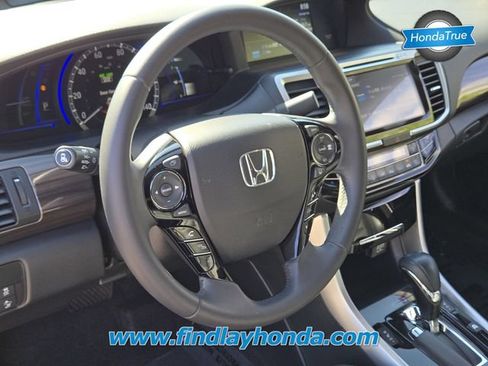 Certified 2017 Honda Accord Touring image 29