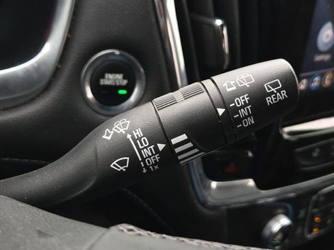 Used 2023 Chevrolet Traverse LT image 46