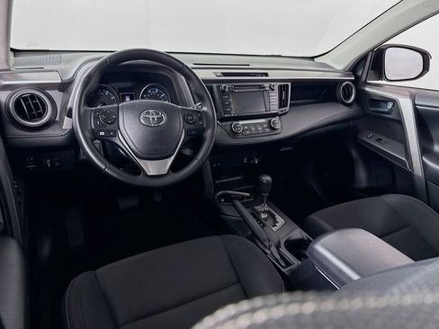 Used 2018 Toyota RAV4 XLE AWD/4WD image 19