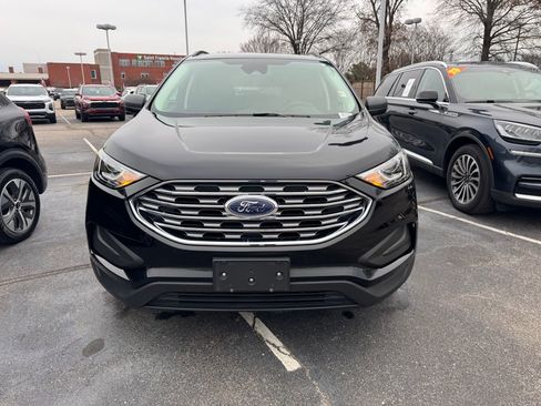 Used 2022 Ford Edge SE image 2