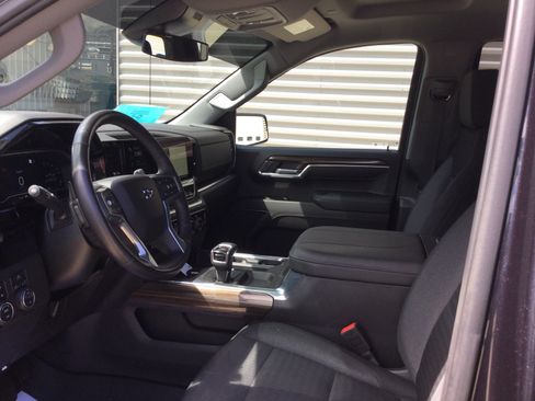 Used 2023 Chevrolet Silverado 1500 RST AWD/4WD image 7