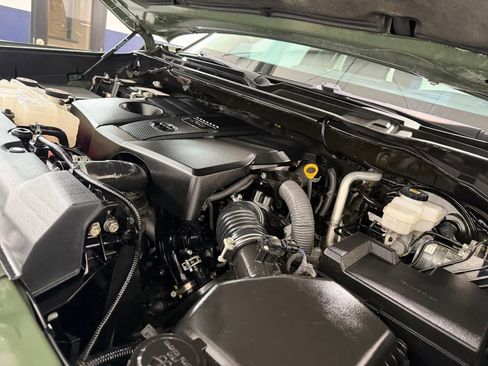 Used 2022 Toyota Tundra SR5 w/ SR5 Convenience Package AWD/4WD image 7