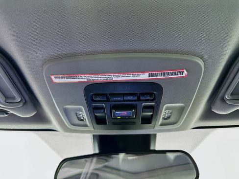 Used 2023 Toyota Camry SE image 18