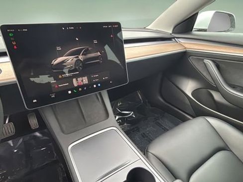 Used 2023 Tesla Model 3 Standard Range image 26