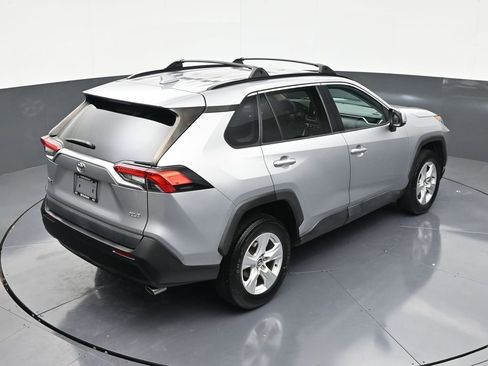 Used 2020 Toyota RAV4 XLE FWD image 16