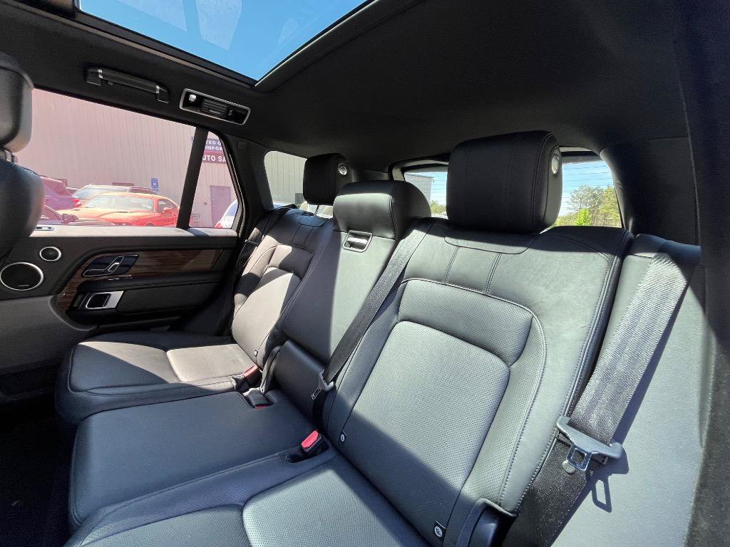 Used 2018 Land Rover Range Rover Supercharged AWD/4WD image 24