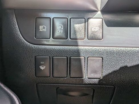 Used 2019 Toyota Highlander XLE FWD image 31