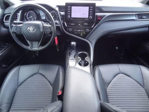 Used 2024 Toyota Camry SE FWD image 11