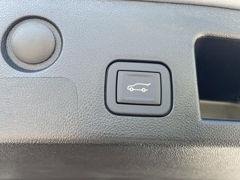 New 2026 Chevrolet Equinox RS w/ Convenience Package III FWD image 11